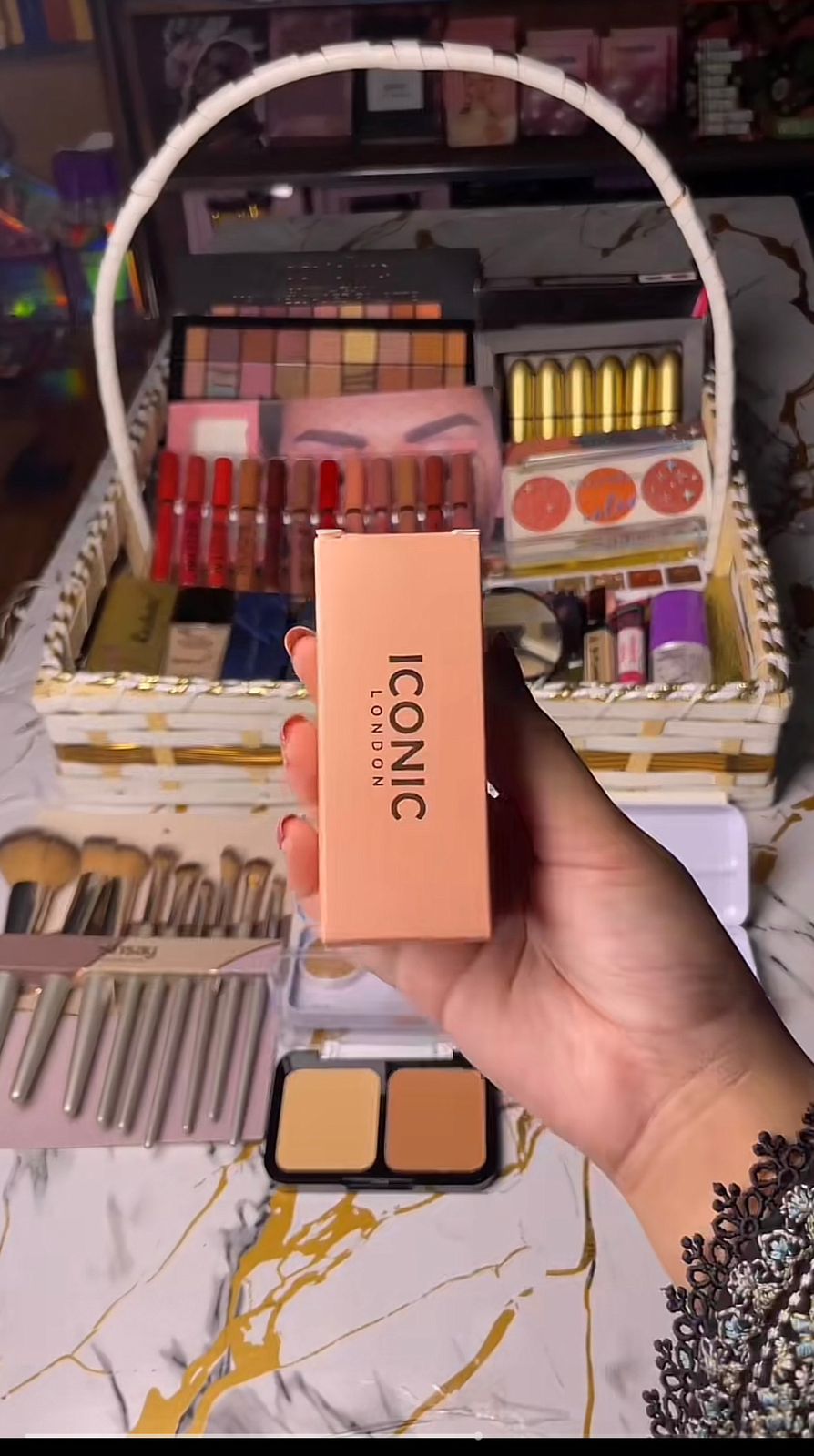 Makeup Deal 02