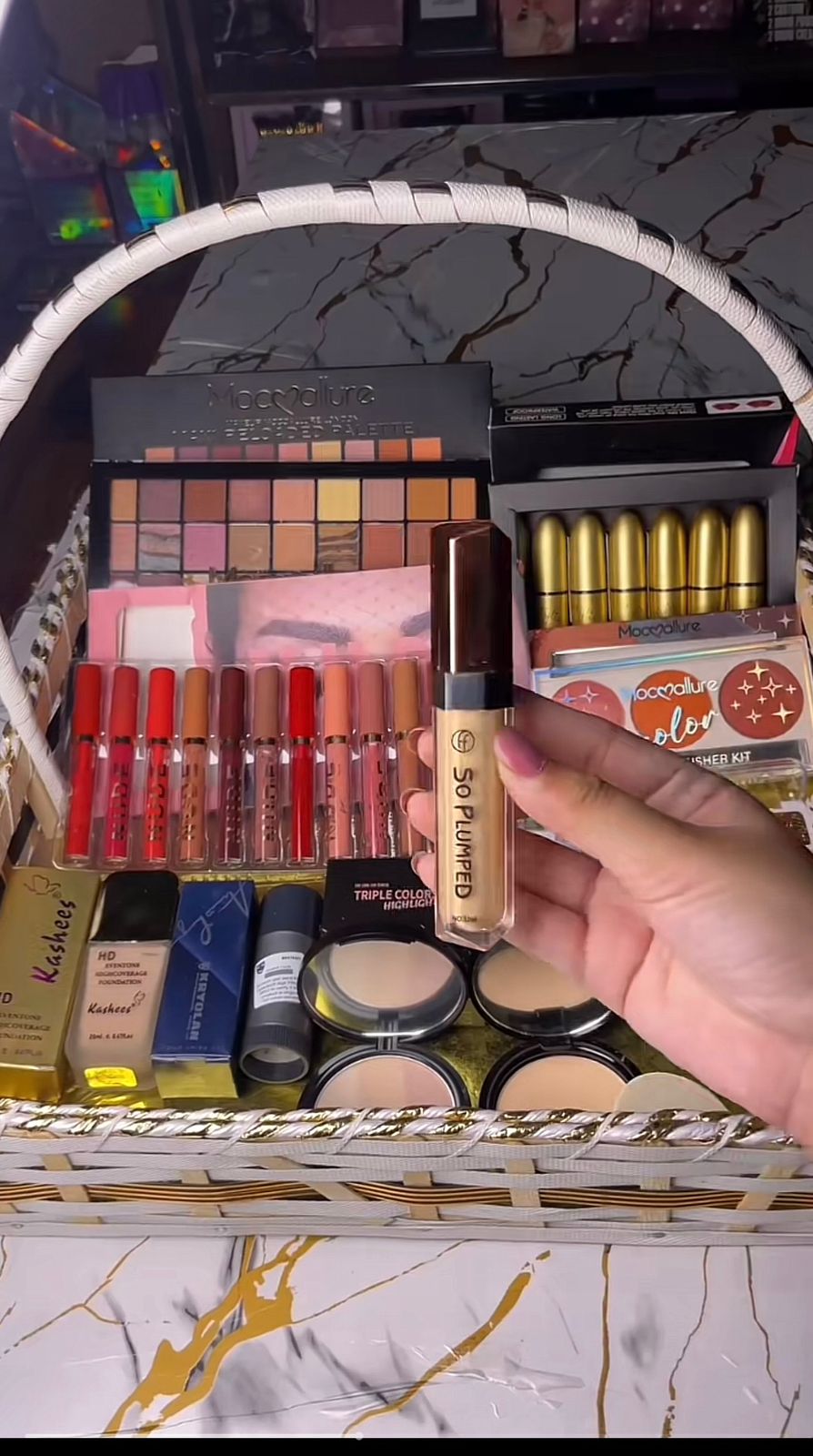 Makeup Deal 02
