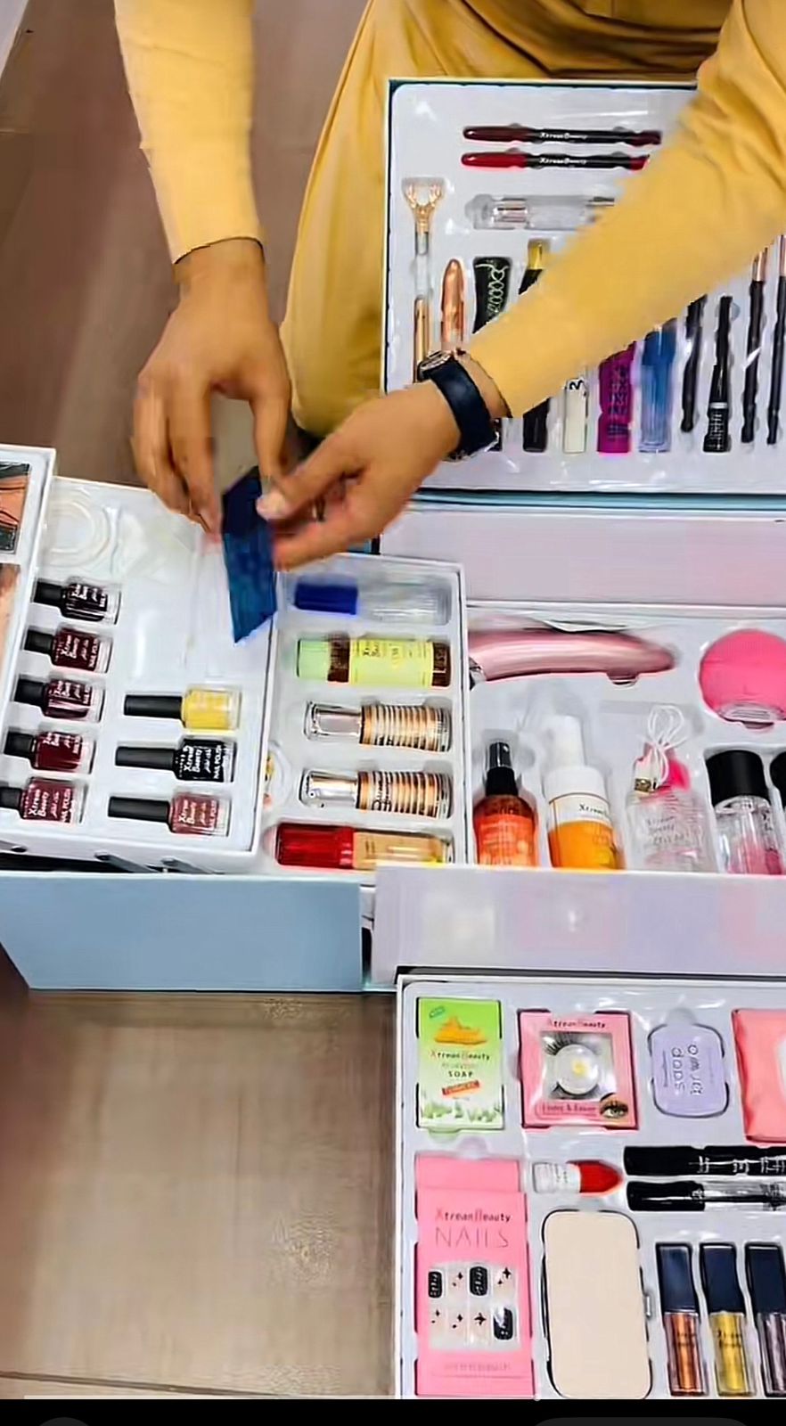 Bestest Make-up Box